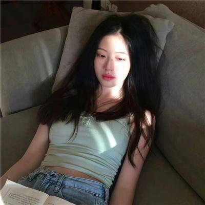 公寓少女 海报