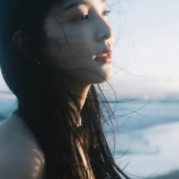 北海双仙戏乌龙 海报